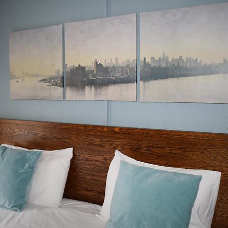 Woolpack Pub & Kitchen Bed & Breakfast สเกคเนส ภายนอก รูปภาพ