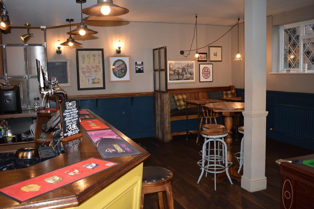 Woolpack Pub & Kitchen Bed & Breakfast สเกคเนส ภายนอก รูปภาพ